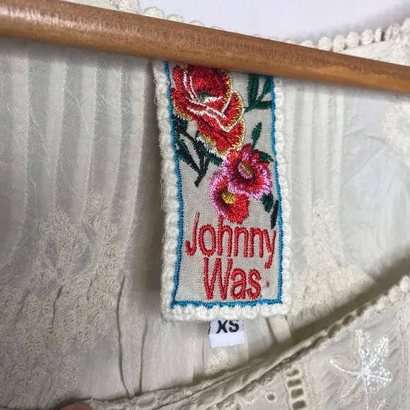 Johnny Was rayon embroidered crochet tunic - Picture 2 of 16